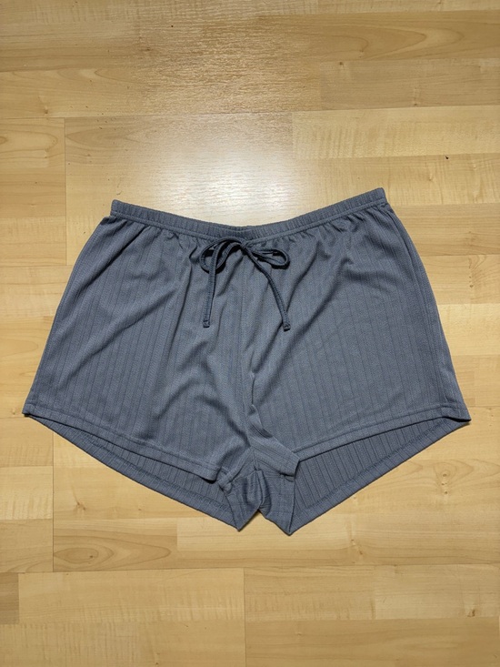 Pants - Women's Ribbed Lounge Shorts — Gray